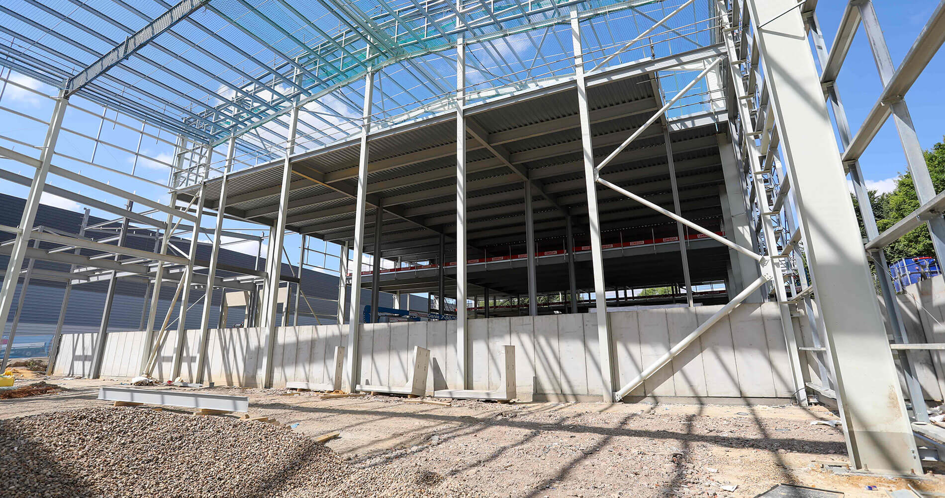 150 L-walls ranging in height from 3.5 metres down to one metre